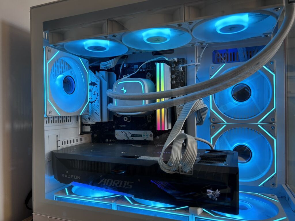 Белоснежный киберспортивный топ «Panda Style» — 7800X3d / RX 6800 XT: фото 4