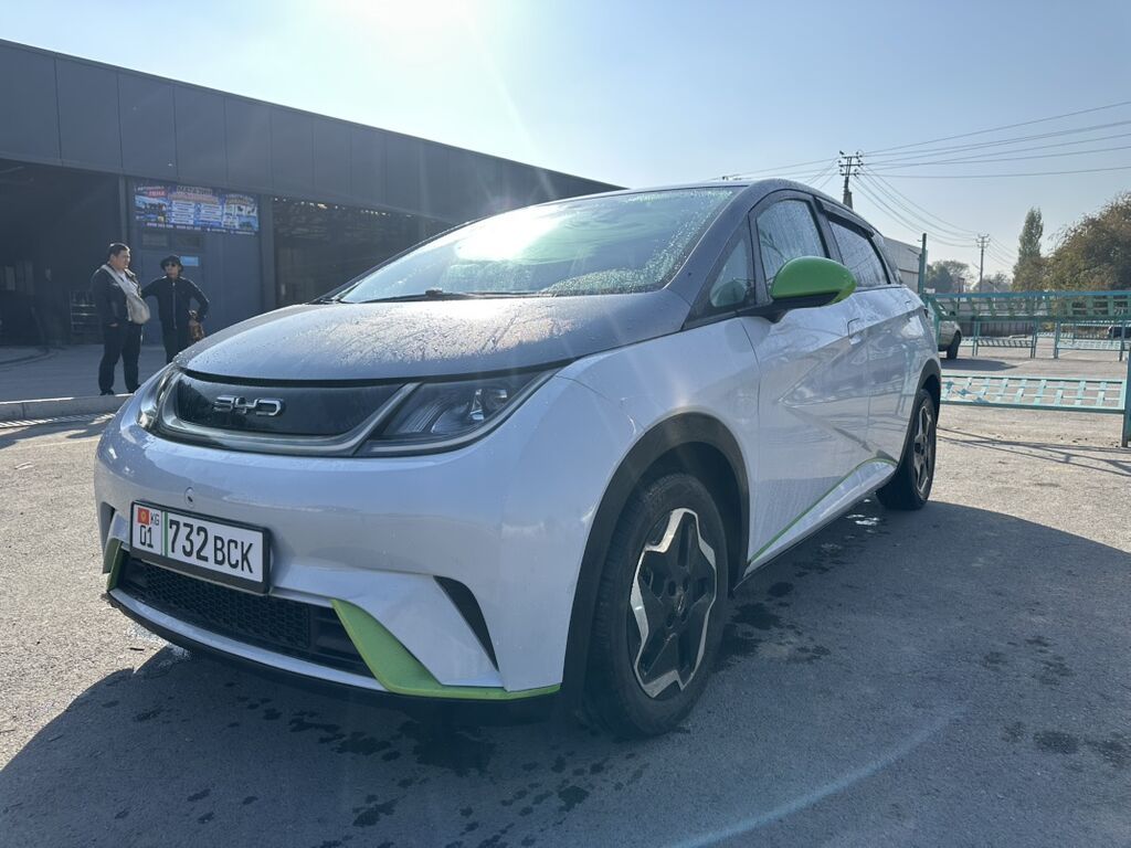 BYD Dolphin: 2022 г., Автомат, Электромобиль, Хэтчбэк: фото 2