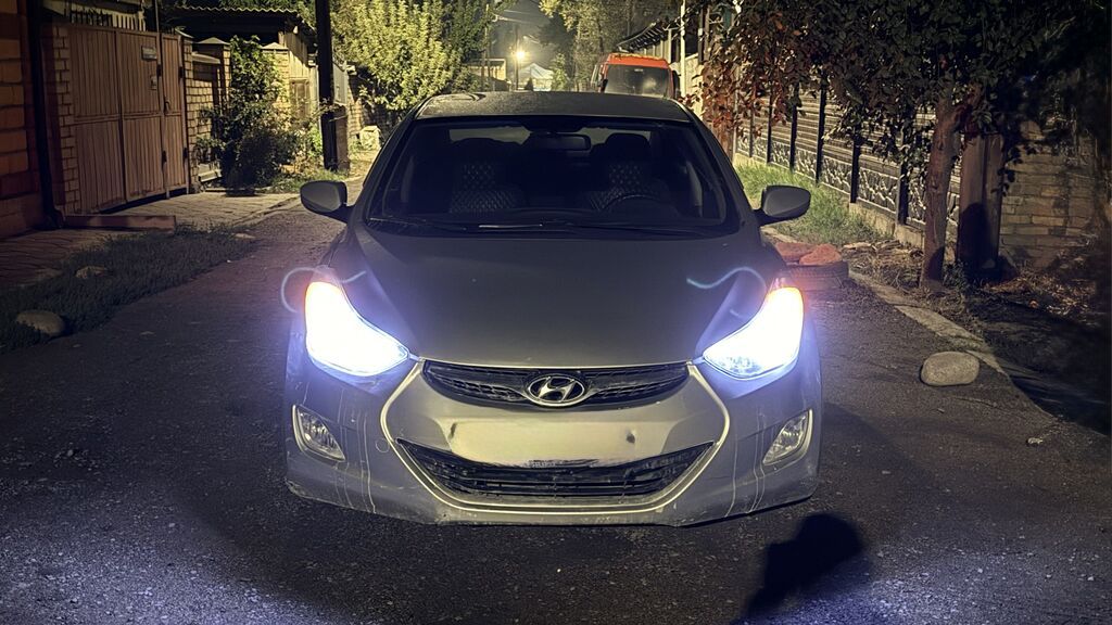 Hyundai Avante: 2011 г., 1.6 л, Автомат, Бензин, Седан: фото 2