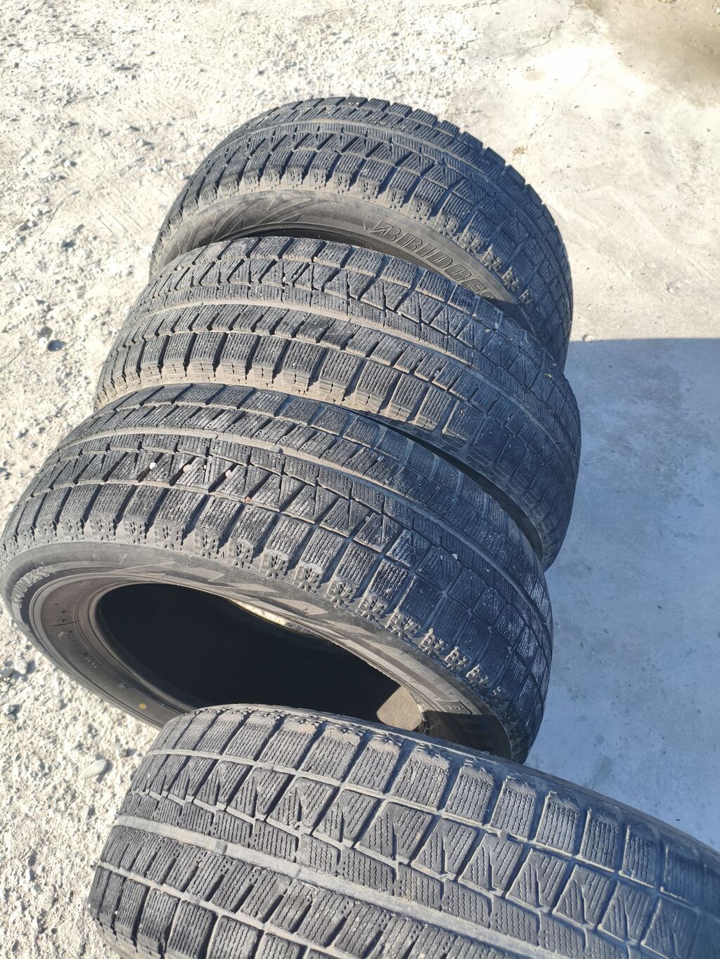 Зимняя шина Bridgestone Blizzak осмотр тец глобус - Размер: 215/60: фото 1