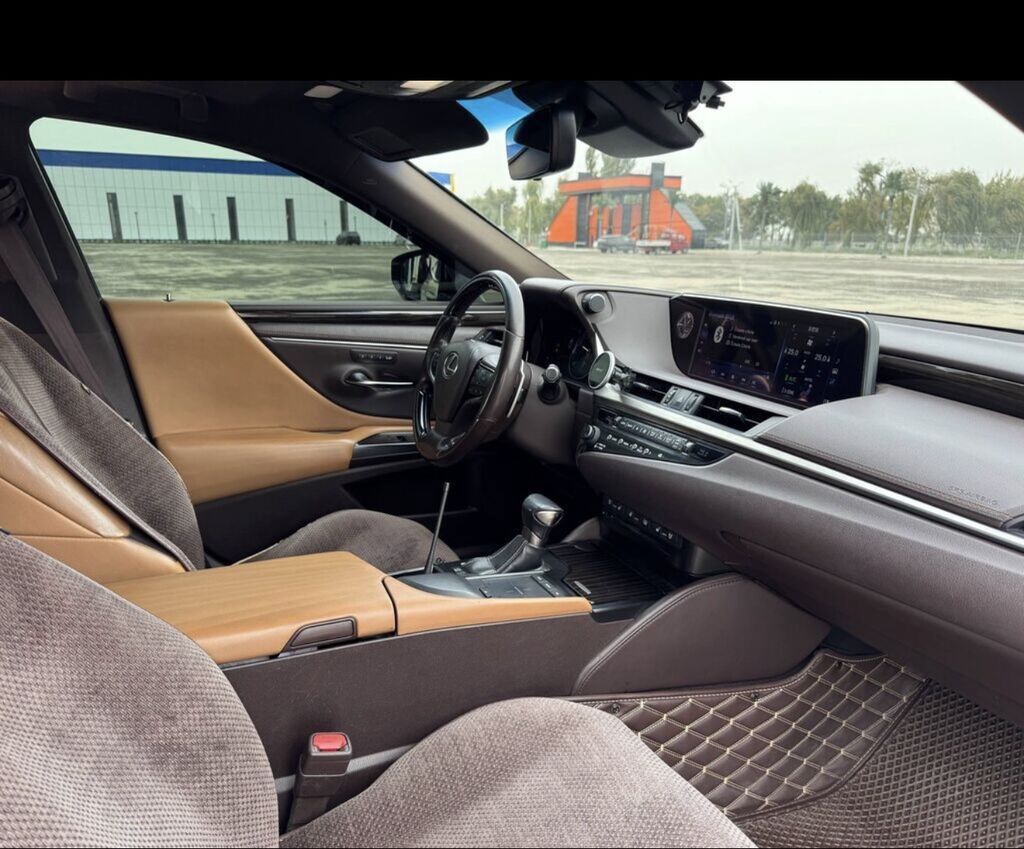Lexus ES: 2019 г., 2.5 л, Автомат, Гибрид, Седан: фото 7