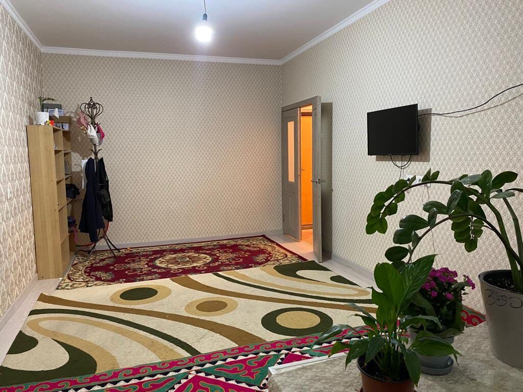 Продаю 2-х комнатную квартиру в микрорайоне Аламедин-1 Этаж 3/9 Район: фото 2