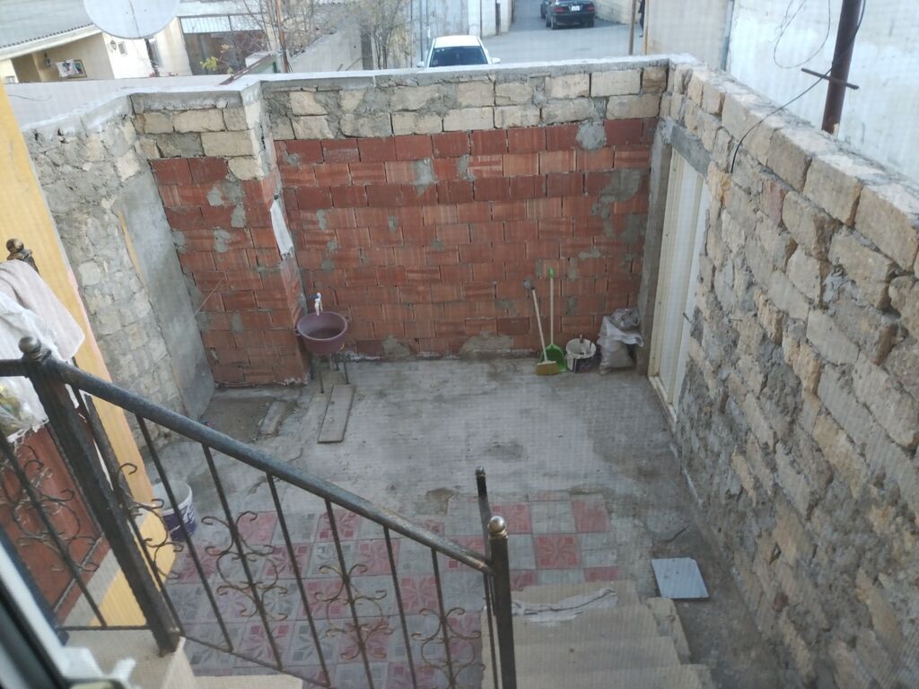 4 otaqlı, 130 kv. m, Yeni təmirli