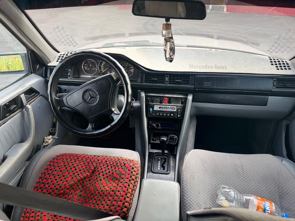 Mercedes-Benz W124: 1994 г., 3.2 л, Автомат, Бензин, Седан: фото 5