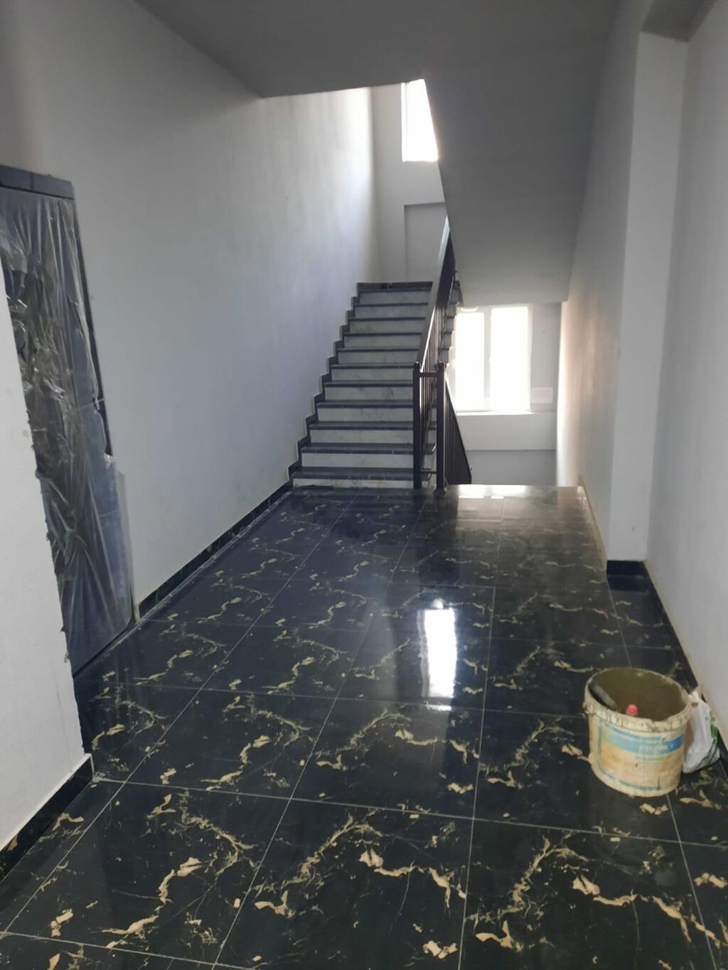 3-room new-build apartment for sale in Qaraçuxur, 107 m², 200 000 AZN, photo 2 / 12