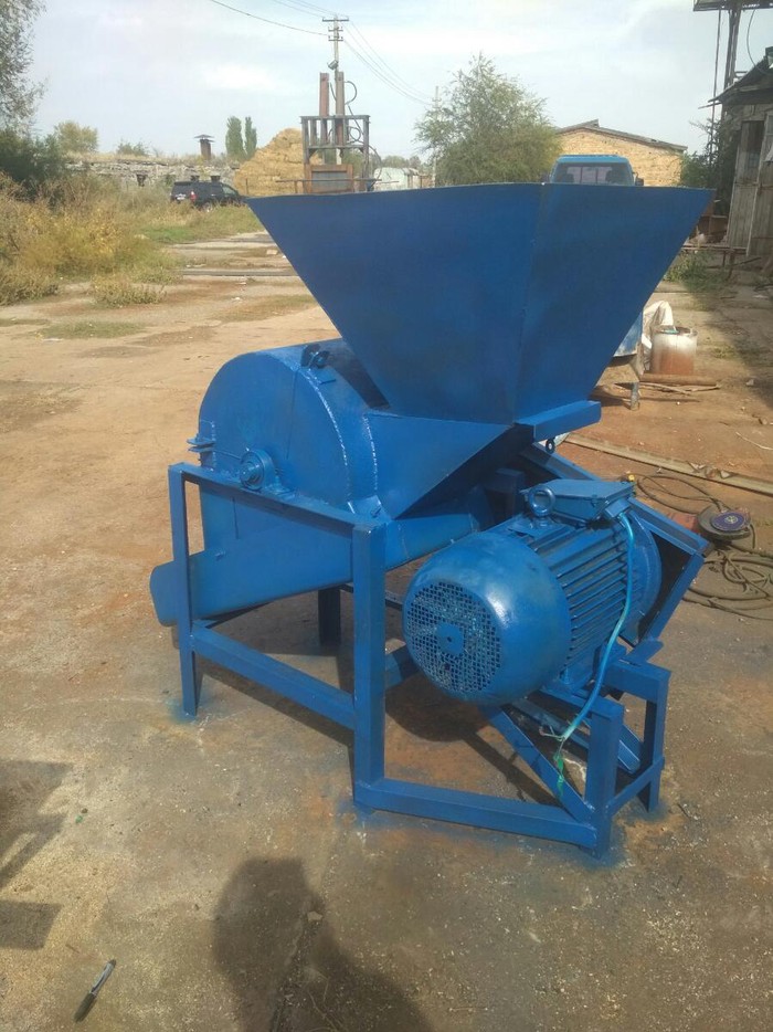 Молотковая дробилка смд 500. Дробилка 110 фото. Дку дробилка зерна ссср. На. Молотковая дробилка смд-112.