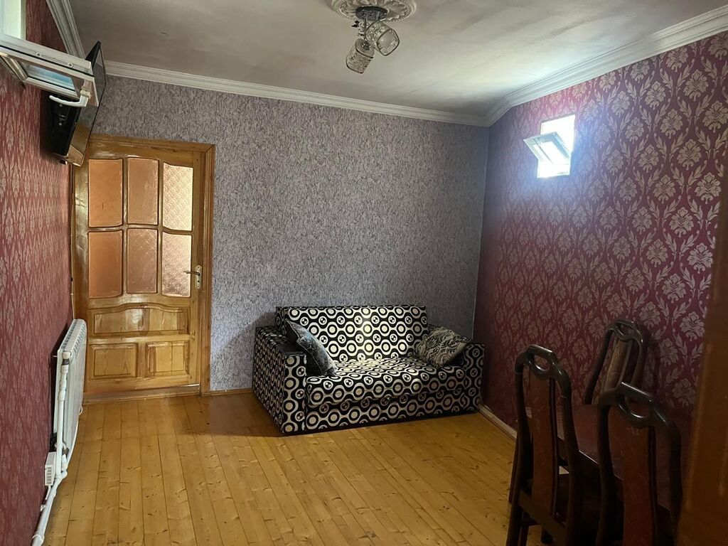 75 kv. m, 2 otaqlı, Artezian quyusu, İnternet, Telefon