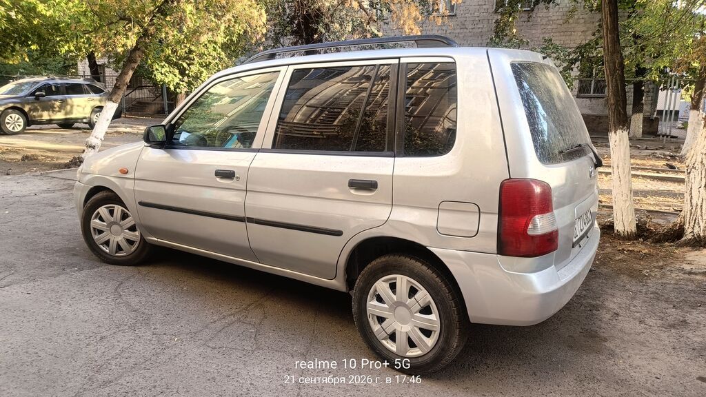 Mazda Demio: 2000 г., 1.5 л, Механика, Бензин, Хэтчбэк: фото 4