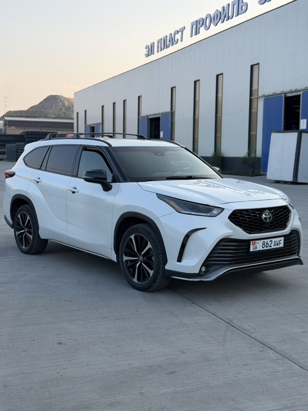 Toyota Highlander: 2020 г., 3.5 л, Автомат, Бензин, Кроссовер: фото 2