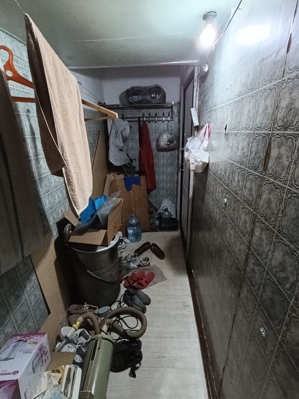 1 комната, 32 м², Кудайберген авторынок 104 серия, 1 этаж, Старый ремонт: фото 2