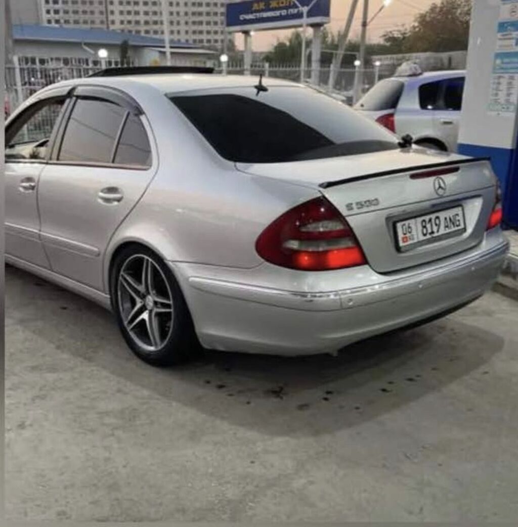 Mercedes-Benz E-Class: 2002 г., 5 л, Автомат, Бензин, Седан: фото 3