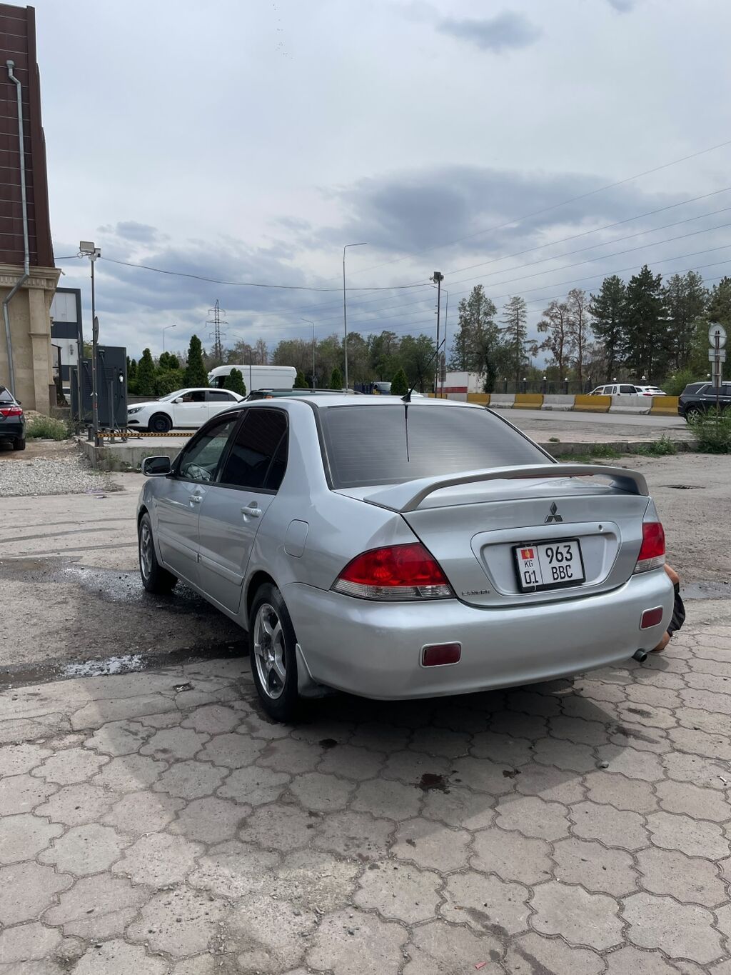 Mitsubishi Lancer: 2005 г., 1.6 л, Механика, Бензин, Седан: фото 1