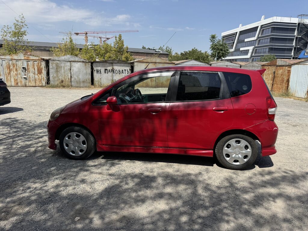Honda Fit: 2002 г., 1.3 л, Вариатор, Бензин, Хэтчбэк: фото 6