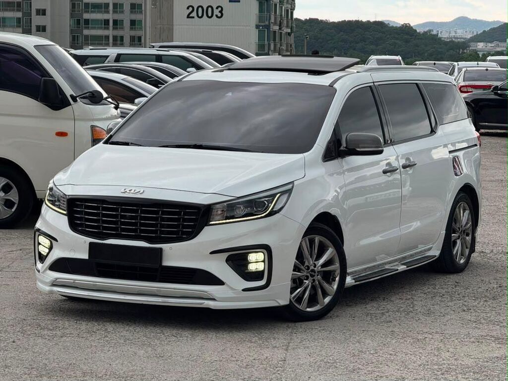 Kia Carnival: 2020 г., 2.2 л, Автомат, Дизель, Седан: фото 2