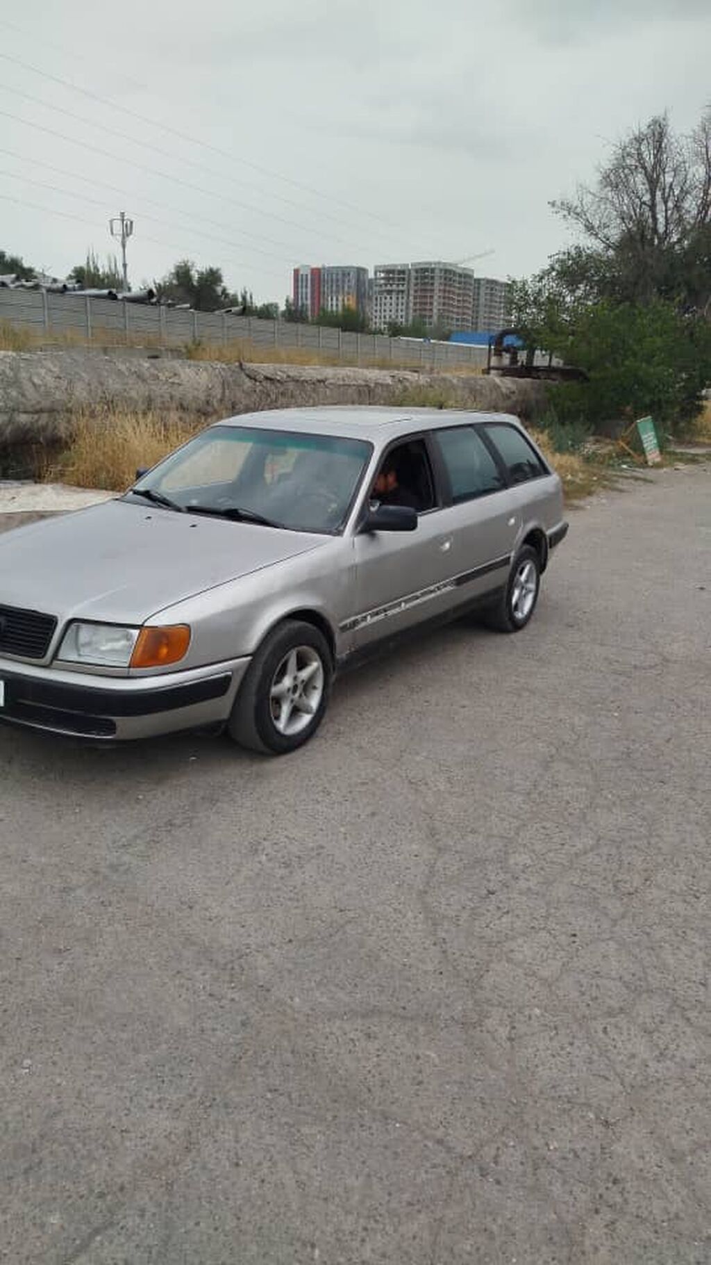 Audi 100: 1992 г., 2.3 л, Механика, Бензин, Универсал: фото 2