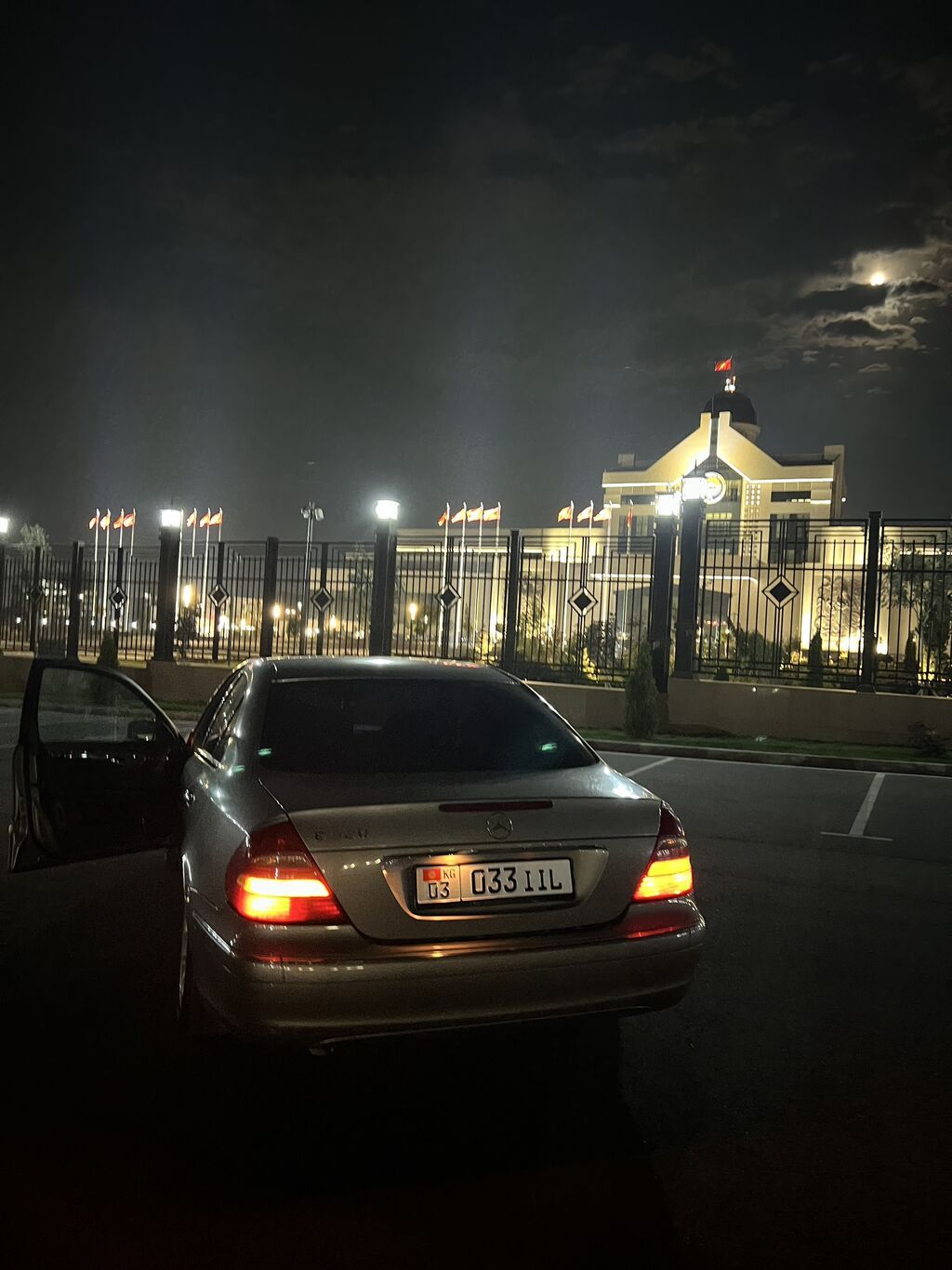 Mercedes-Benz E-Class: 2004 г., 3.2 л, Автомат, Газ, Седан: фото 4