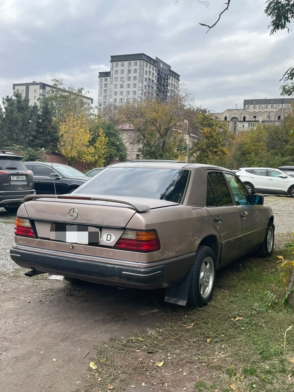 Mercedes-Benz W124: 1993 г., 2 л, Механика, Бензин, Седан: фото 6