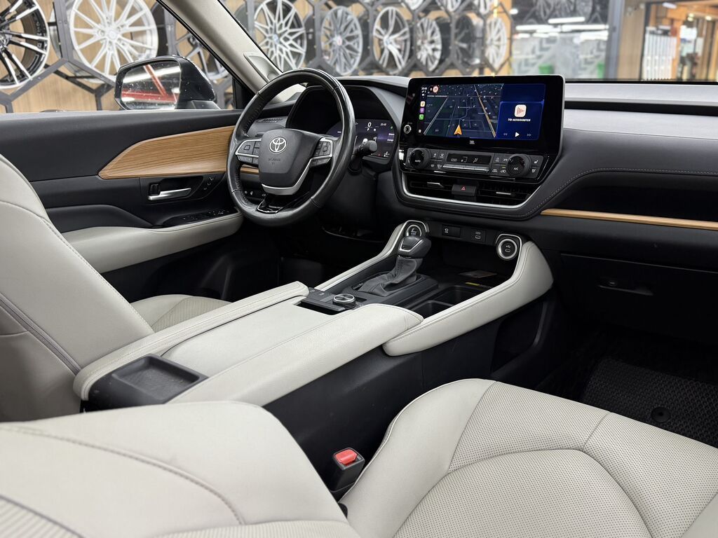 Toyota Grand Highlander: 2024 г., 2.4 л, Автомат, Бензин, Внедорожник: фото 7