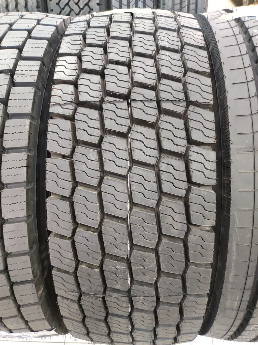 Шины на ведущую и рулевую ось Размер 315/70R22,5 18PR Заводы: Бото: фото 2