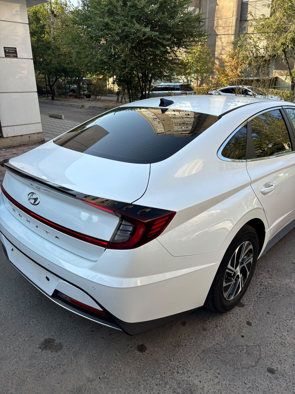Hyundai Sonata: 2020 г., 2 л, Автомат, Гибрид, Седан: фото 2