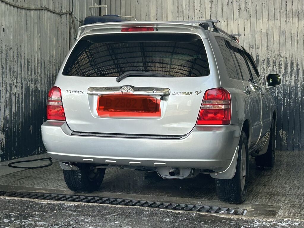 Toyota Kluger: 2002 г., 3 л, Автомат, Бензин, Кроссовер
