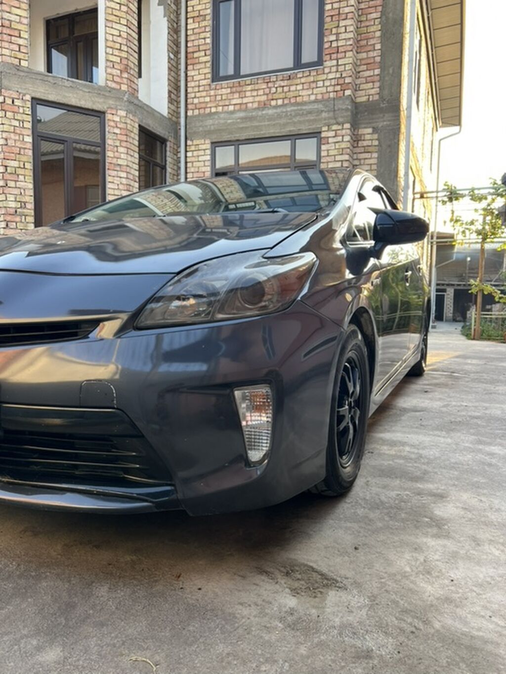 Toyota Prius: 2015 г., Вариатор, Гибрид, Хэтчбэк: фото 5