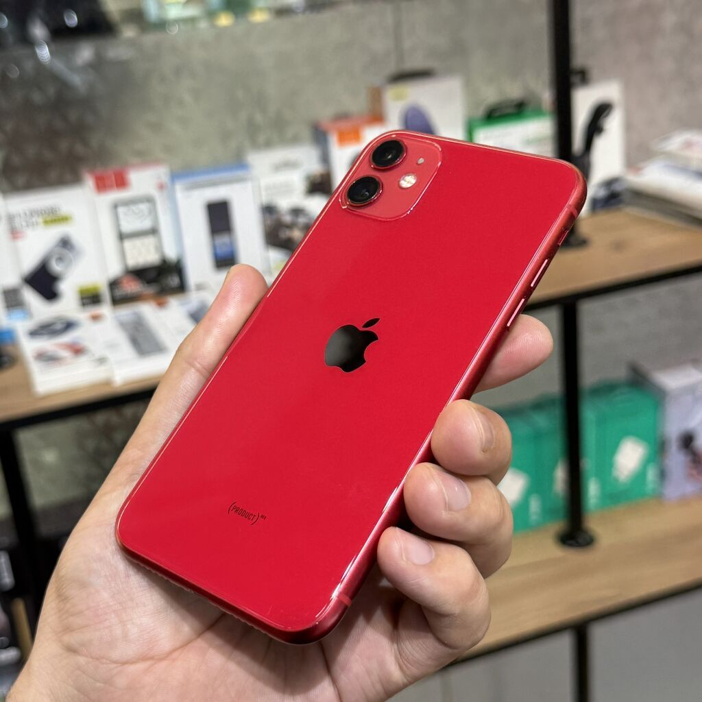 IPhone 11, Б/у, 256 ГБ, Красный, Защитное стекло, 100 %: фото 2