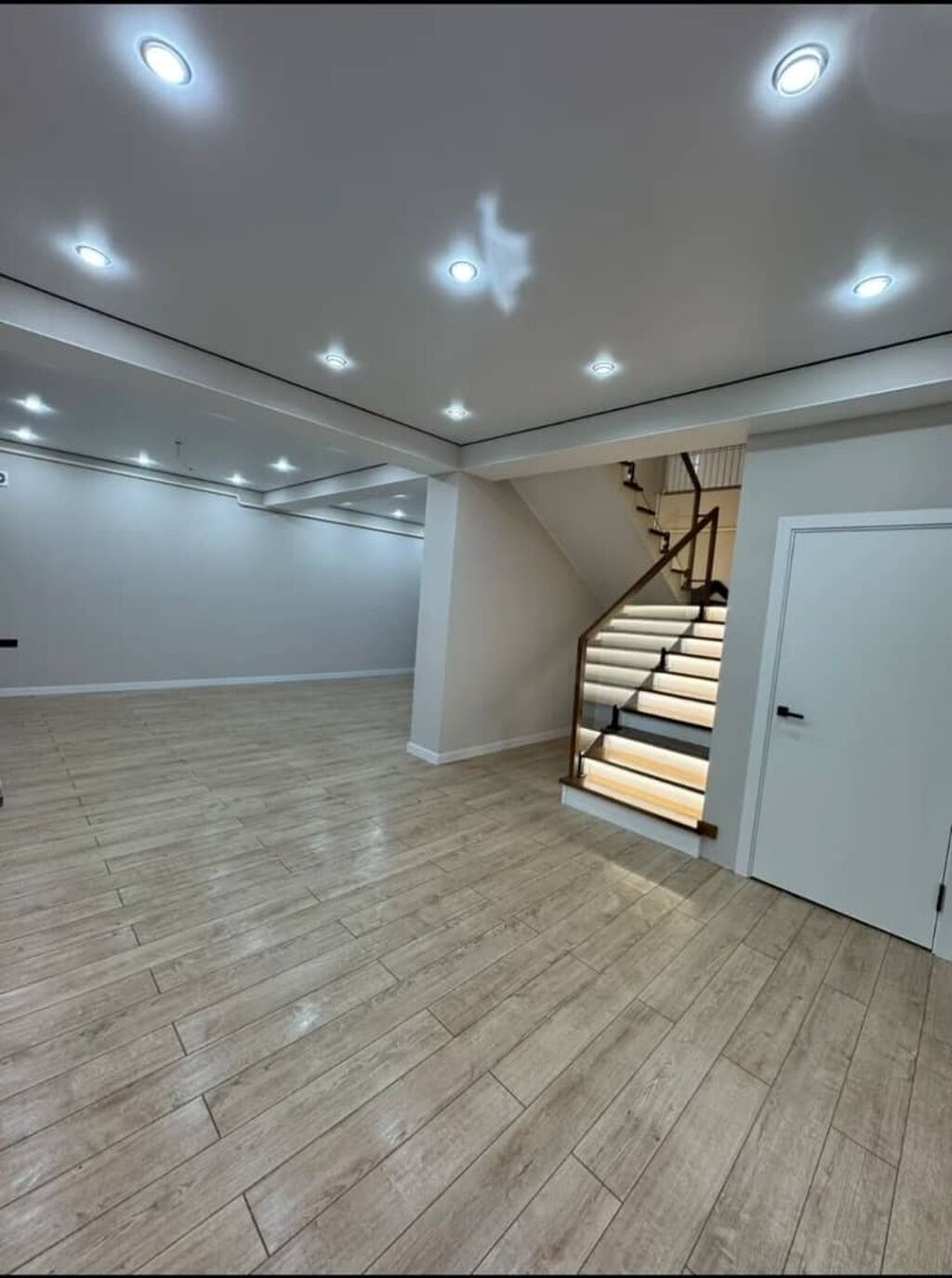 5 комнат, 290 м², 4 соток, Бишкек, Риэлтор: фото 3