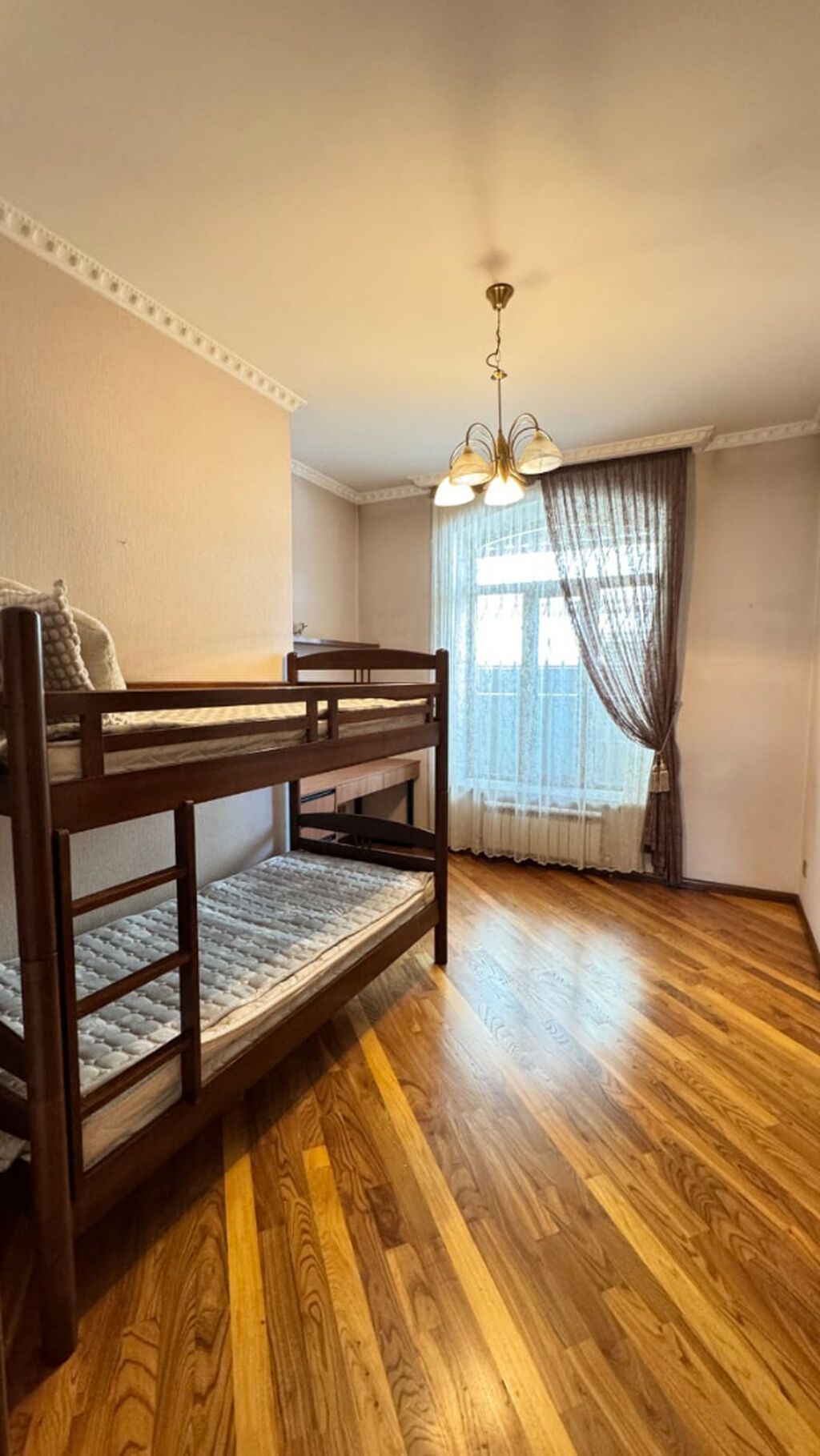 Продаётся особняк в центре Бишкека Панфилова / Жибек Жолу 311 м²: фото 4