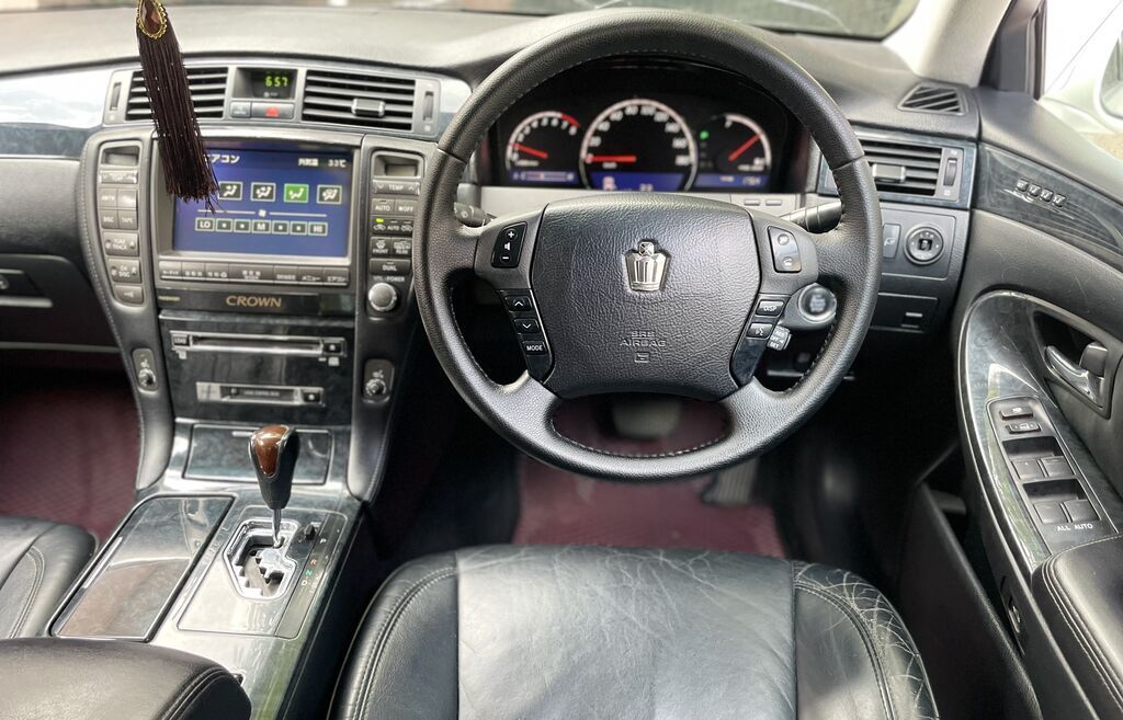 Toyota Crown: 2005 г., 3 л, Типтроник, Бензин, Седан: фото 3