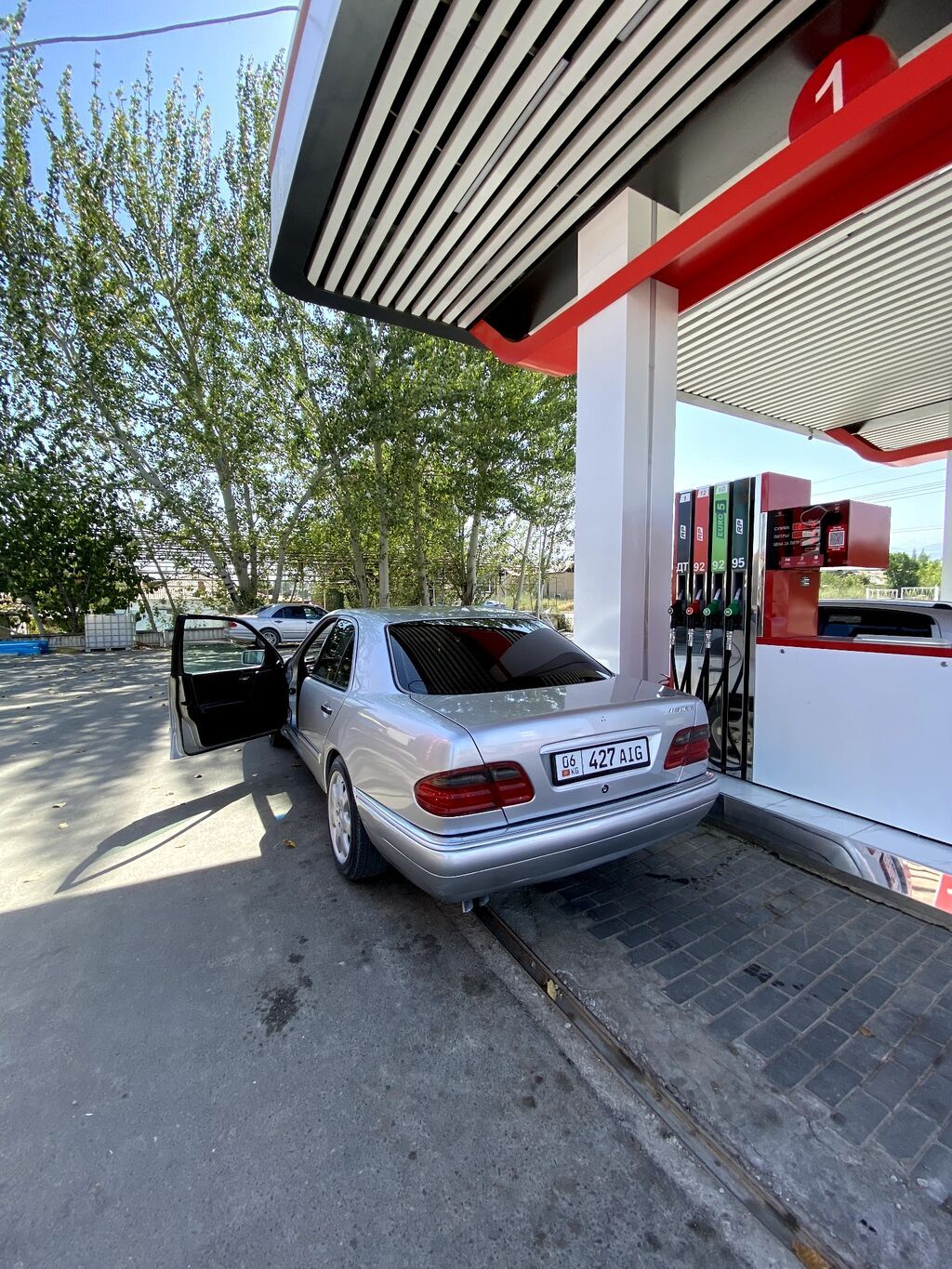 Mercedes-Benz E-Class: 1998 г., 3.2 л, Автомат, Бензин, Седан: фото 5