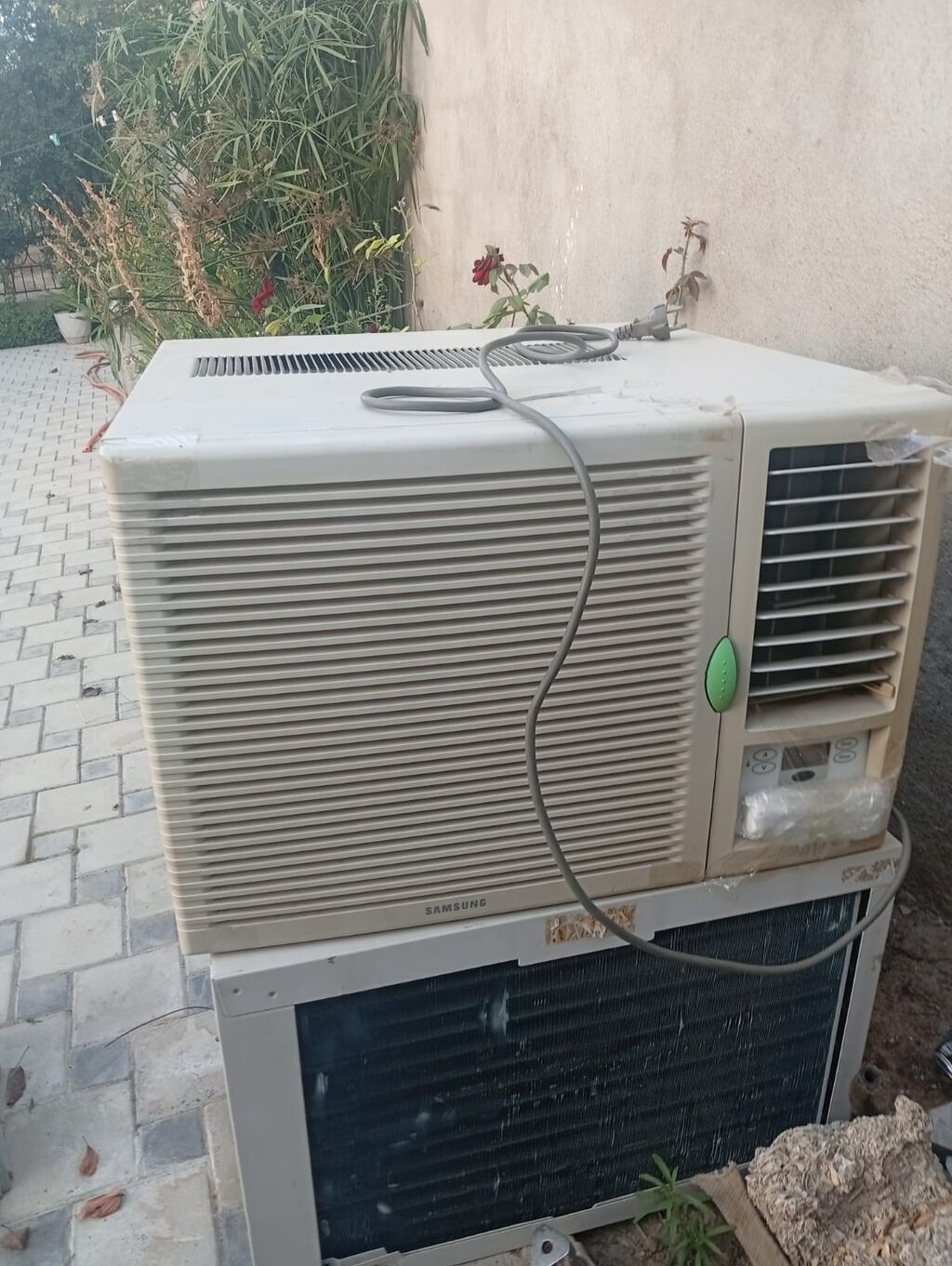 Samsung pəncərə tipli kondisioner Model: AZ12FADEA Soyutma gücü