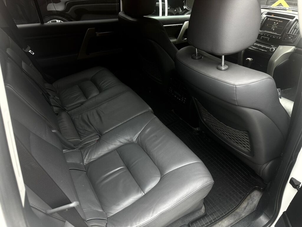 Toyota Land Cruiser: 2008 г., 4.7 л, Автомат, Газ, Внедорожник — фото 7