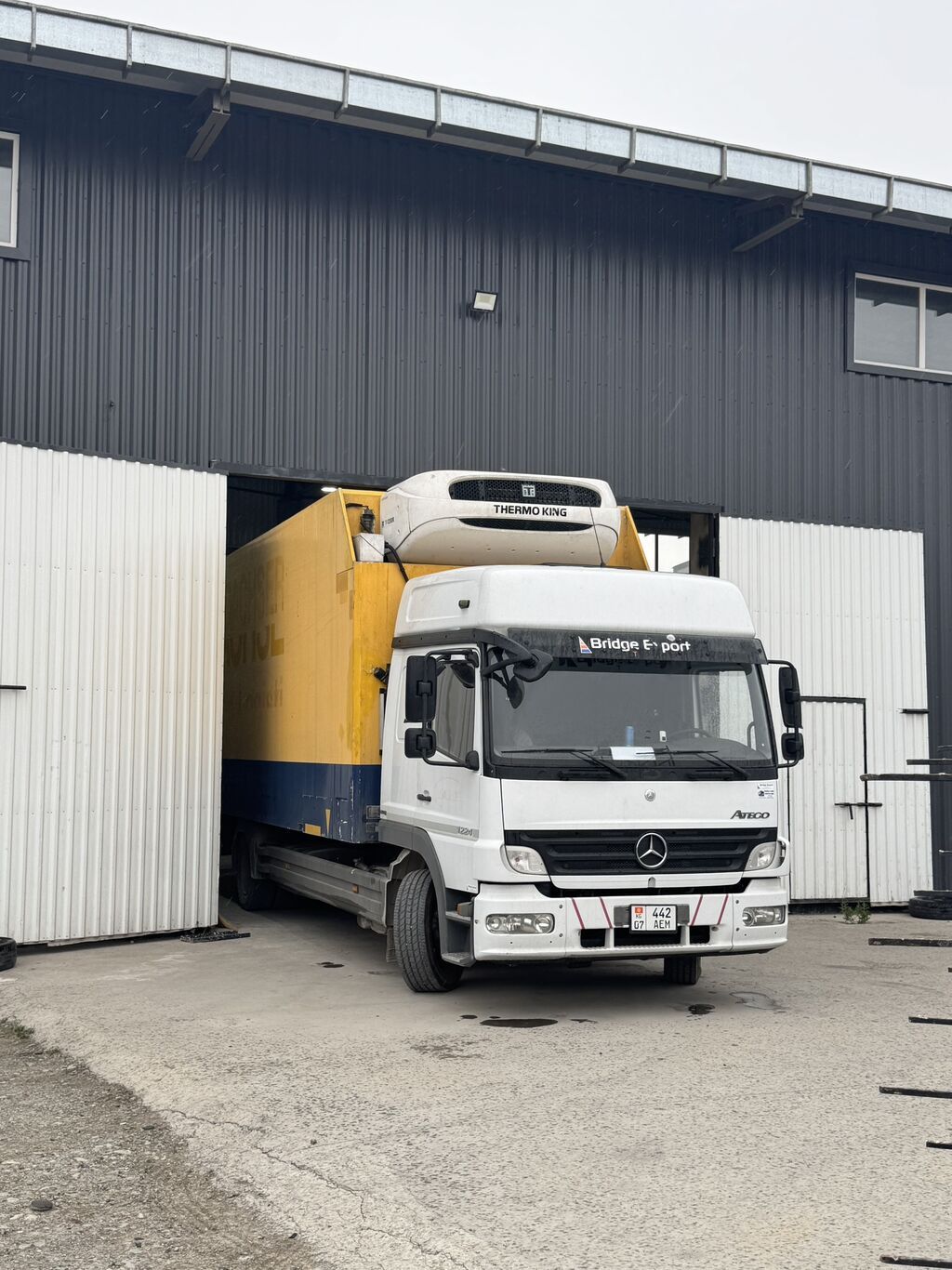 Рефрижераторный грузовик Mercedes-Benz Atego с установкой Thermo King: фото 6