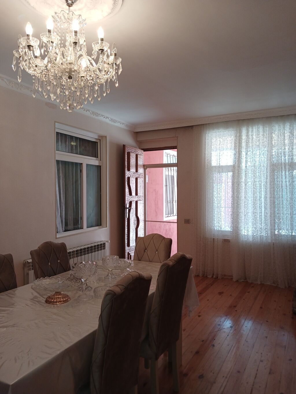 3 otaqlı, 95 kv. m, Kredit yoxdur, Yeni təmirli