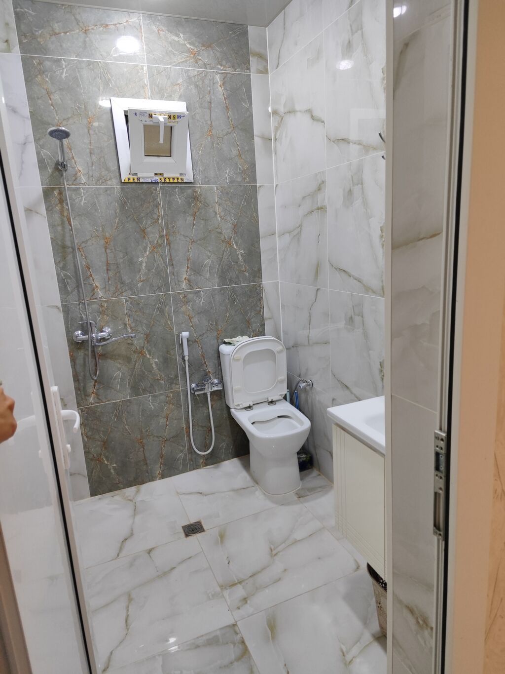 4 otaqlı, 109 kv. m, Yeni təmirli