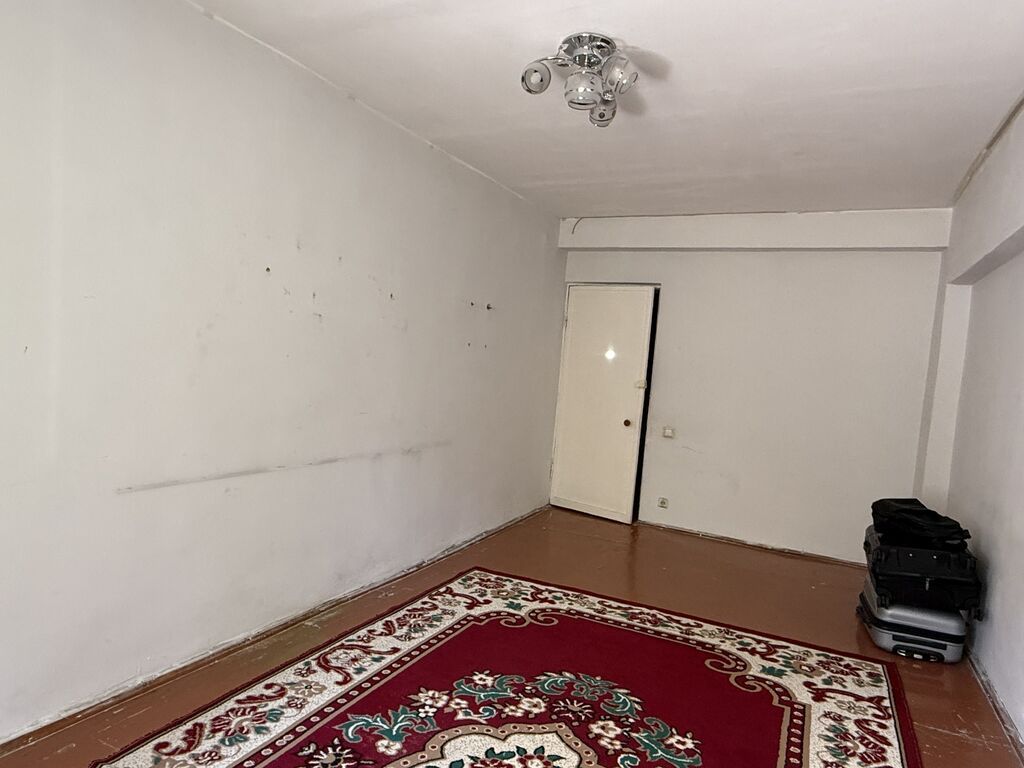 2 комнаты, 46 м², Золотой квадрат Индивидуалка, 1 этаж, Косметический ремонт: фото 2
