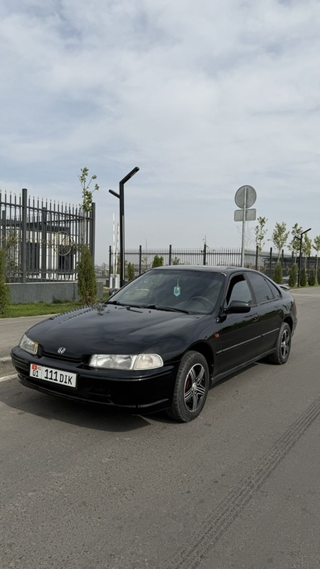 Honda Accord: 1994 г., Седан: фото 3