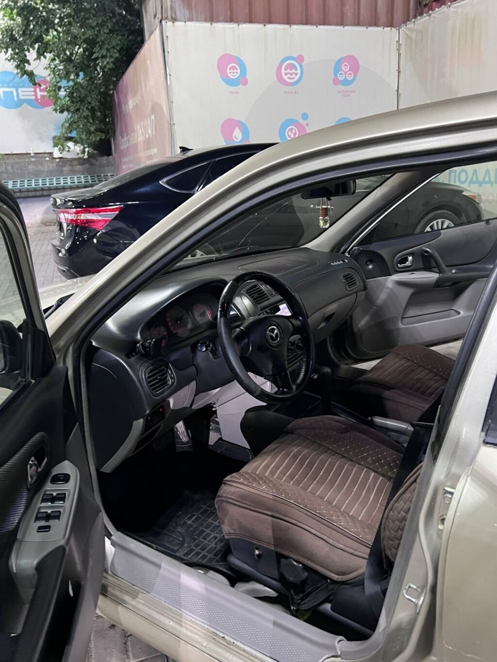 Mazda 323: 2003 г., 1.6 л, Автомат, Бензин, Хэтчбэк: фото 7