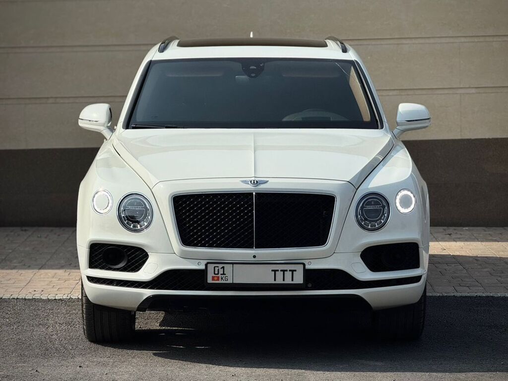 Bentley Bentayga: 2019 г., 4 л, Автомат, Бензин, Кроссовер: фото 3