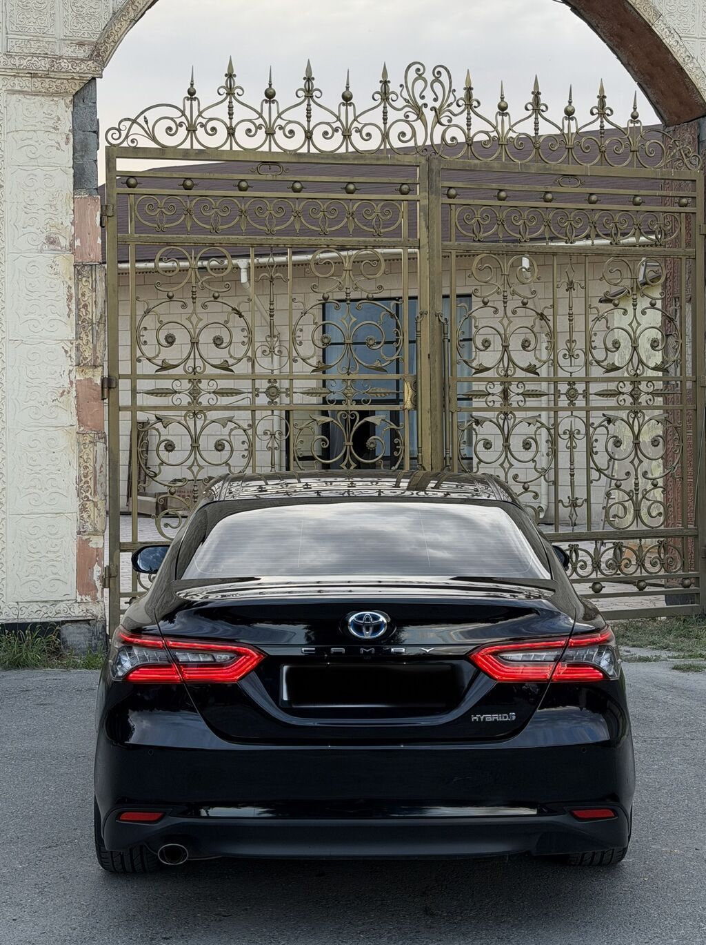 Toyota Camry: 2021 г., 2 л, Автомат, Гибрид, Седан: фото 5