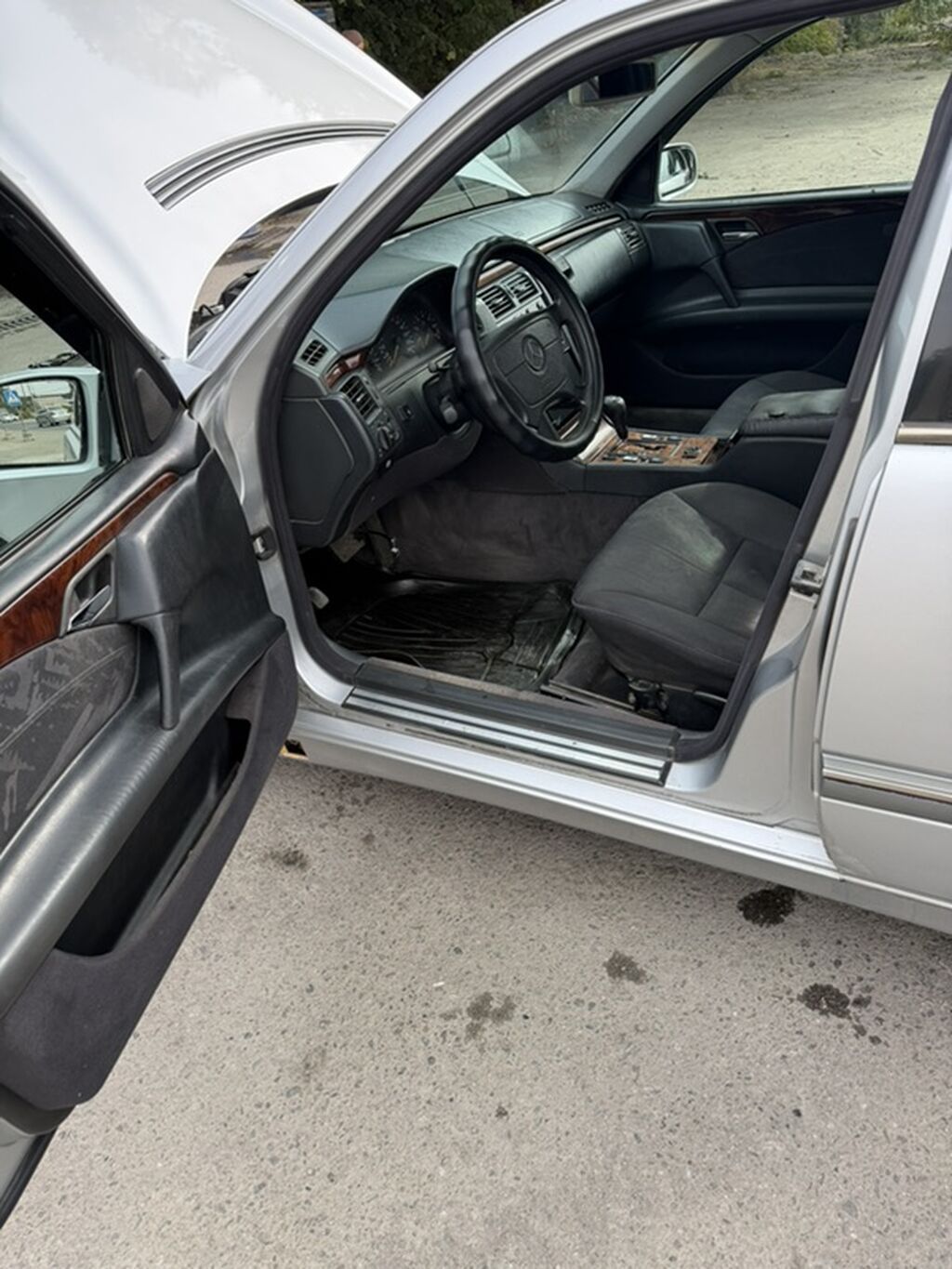 Mercedes-Benz E-Class: 1999 г., 3.2 л, Автомат, Газ, Седан: фото 6