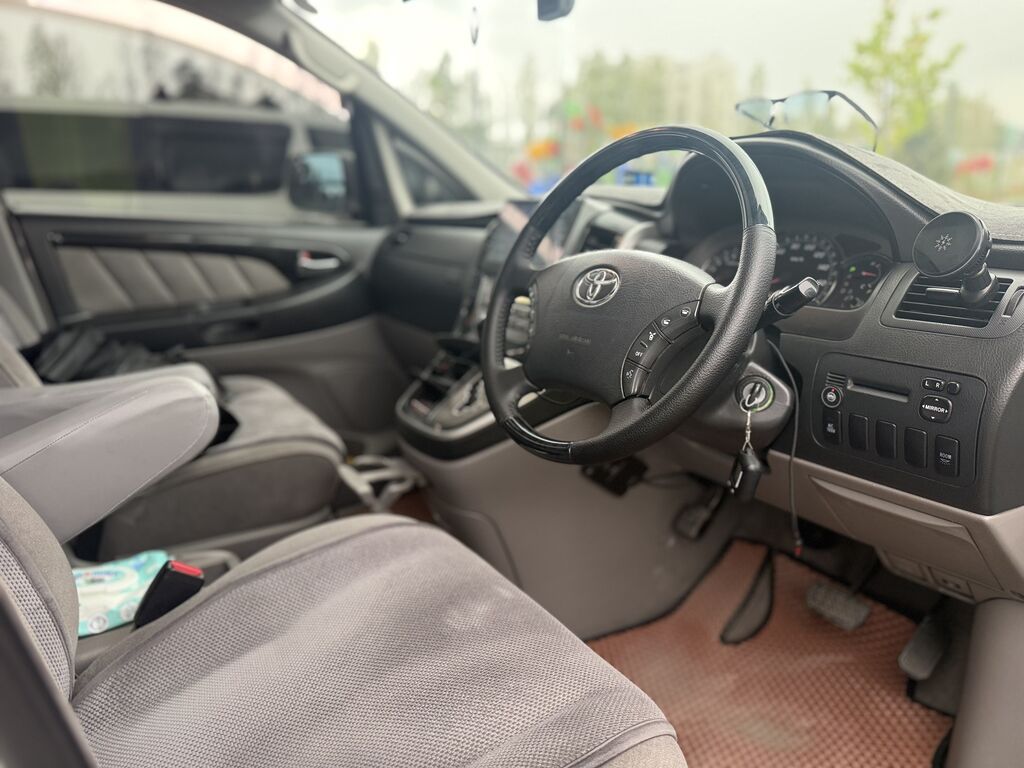 Toyota Alphard: 2003 г., 3 л, Автомат, Бензин, Минивэн: фото 8
