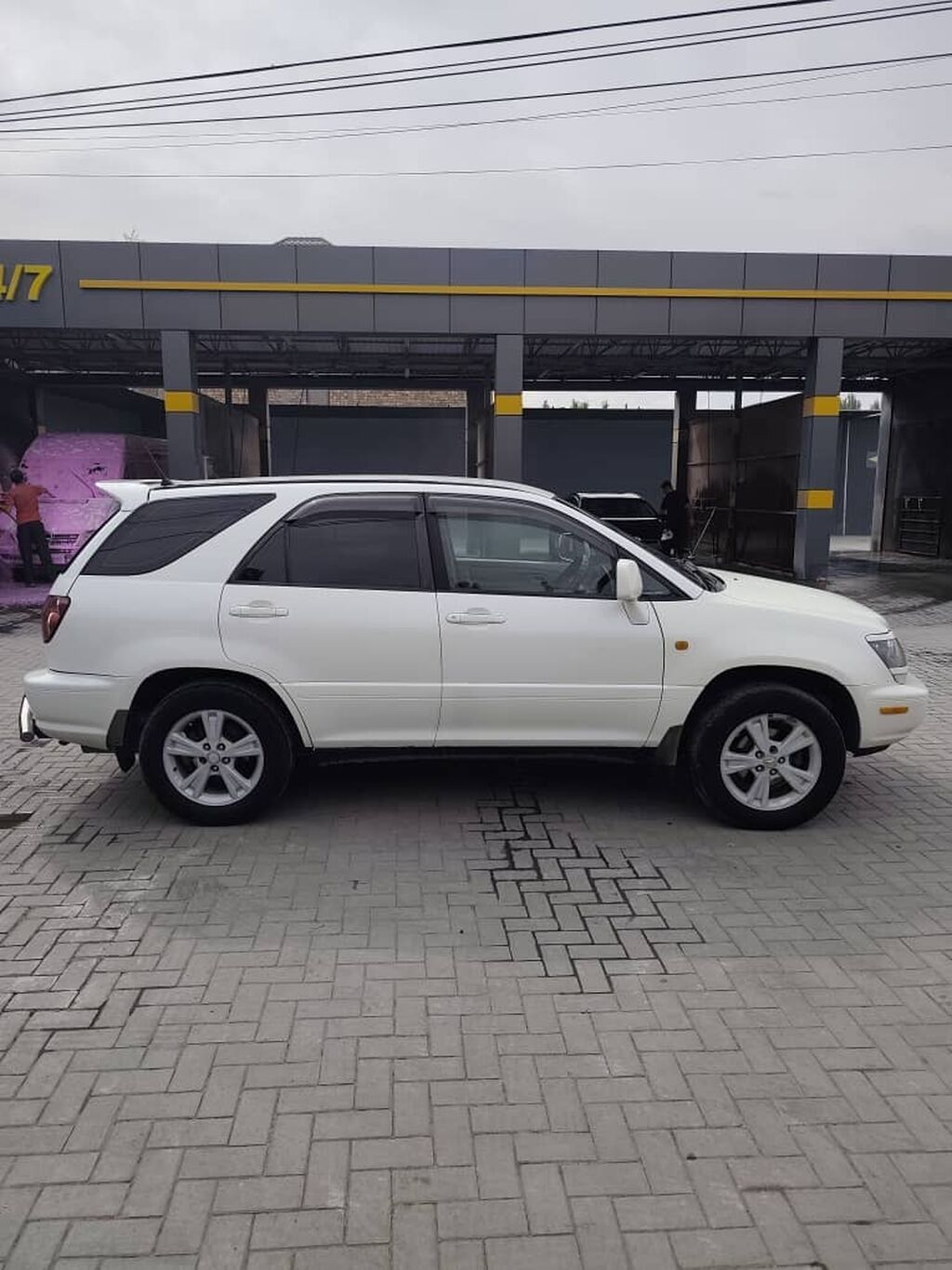 Toyota Harrier: 2000 г., 2.2 л, Автомат, Газ, Кроссовер: фото 2
