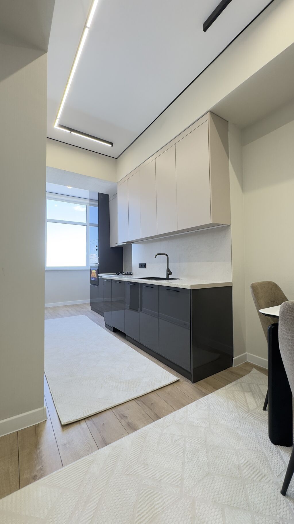 2 комнаты, 49 м², Элитка, 14 этаж, Дизайнерский ремонт — фото 2