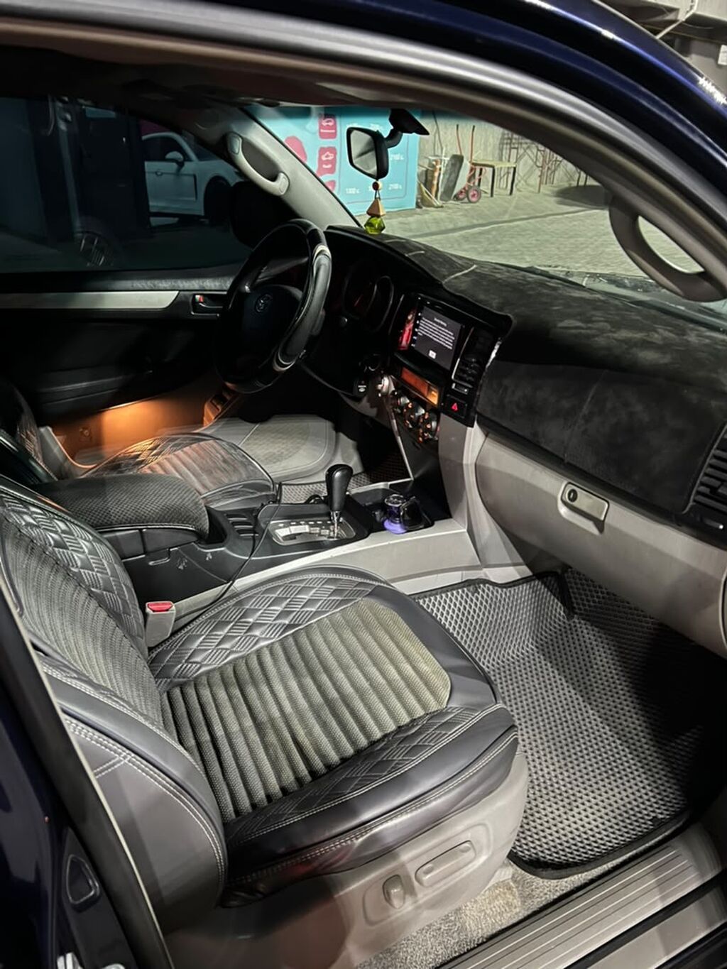 Toyota 4Runner: 2007 г., 4 л, Автомат, Бензин, Внедорожник: фото 6