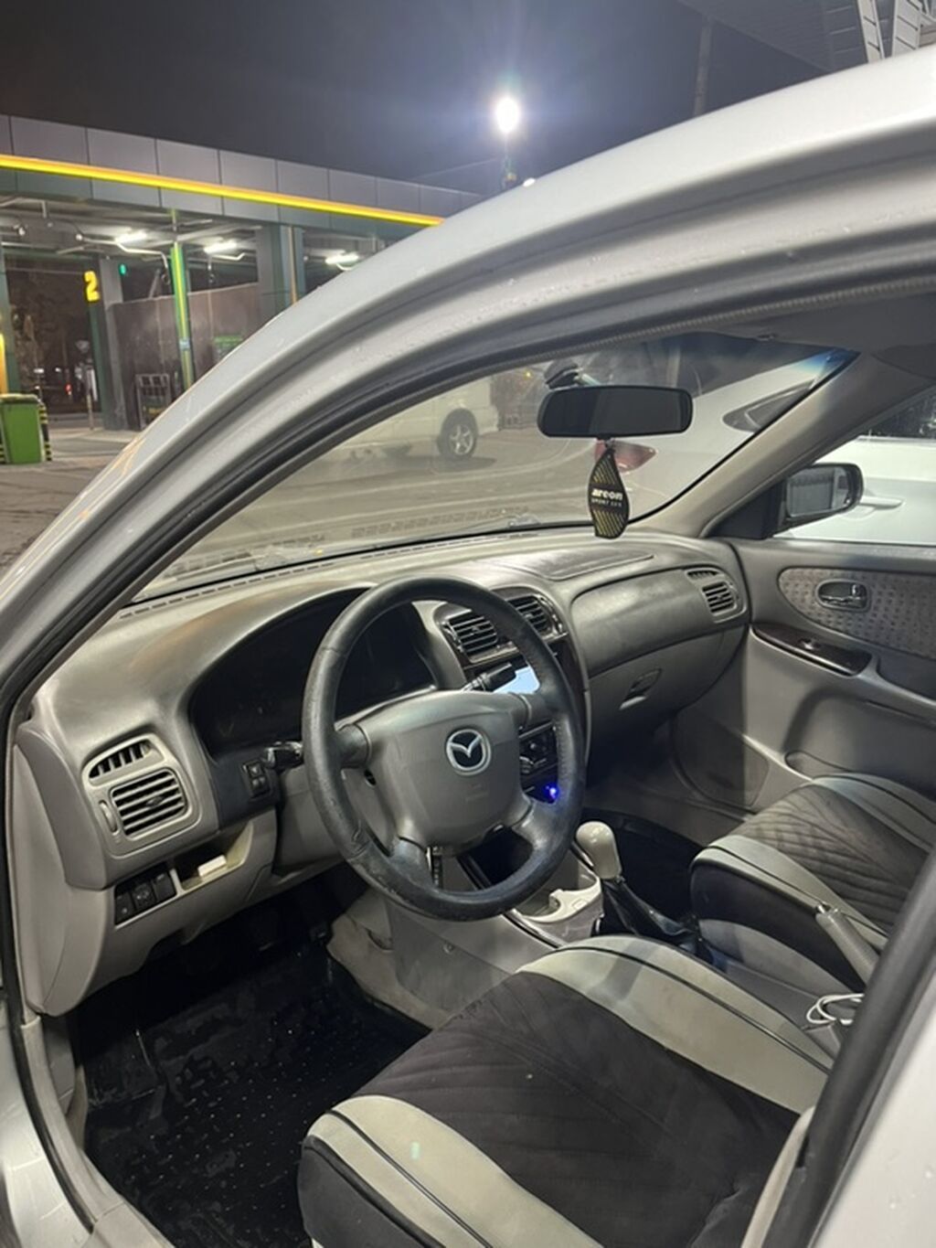 Mazda 626: 2001 г., 2 л, Механика, Бензин, Седан: фото 6