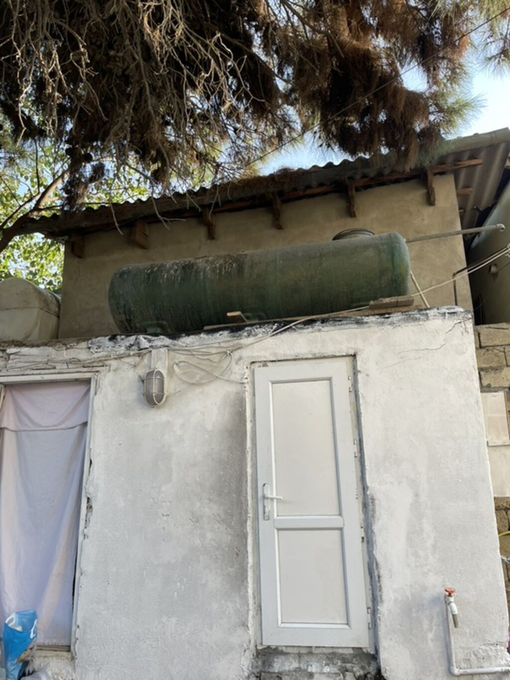 Sentralni bineqedi, bineqedi vaenkomatinin arxasi, 3 cu medende 2