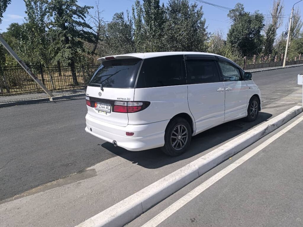 Toyota Estima: 2001 г., Минивэн: фото 8