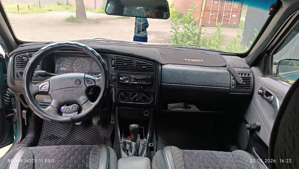 Volkswagen Passat: 1994 г., Механика, Бензин, Седан: фото 4